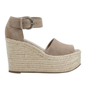 Marc Fisher Wedge size 6